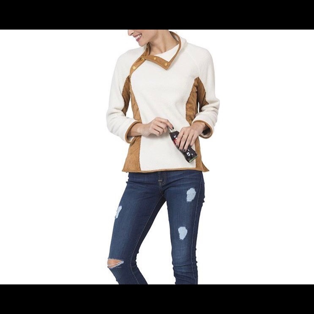 New Sail to Sable cream sherpa fleece pull over
